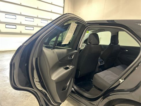 Used 2023 Chevrolet Equinox LT image 31