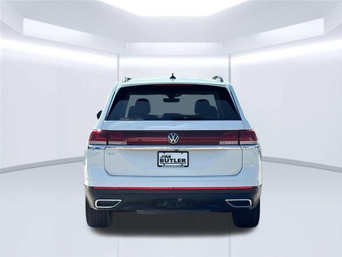 Used 2025 Volkswagen Atlas SE FWD image 5