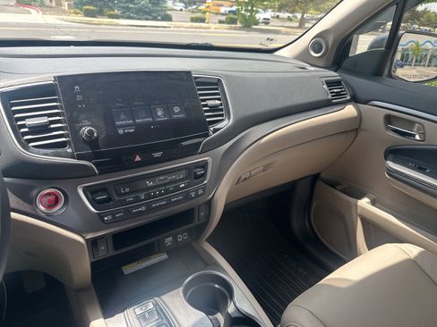 Certified 2022 Honda Pilot Special Edition image 11