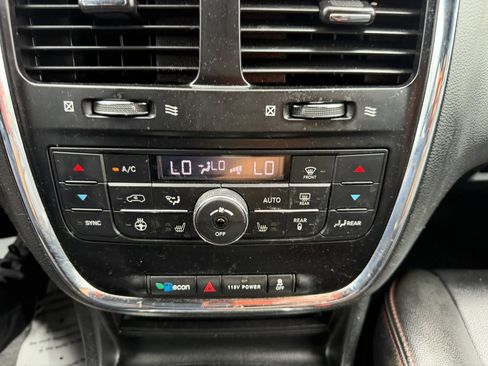 Used 2019 Dodge Grand Caravan GT FWD image 19