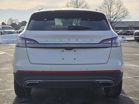 Used 2022 Lincoln Nautilus FWD image 14