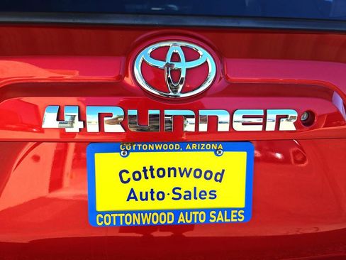 Used 2015 Toyota 4Runner SR5 image 35