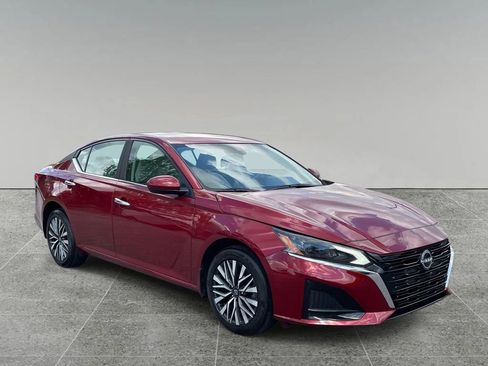 Used 2023 Nissan Altima 2.5 SV image 7