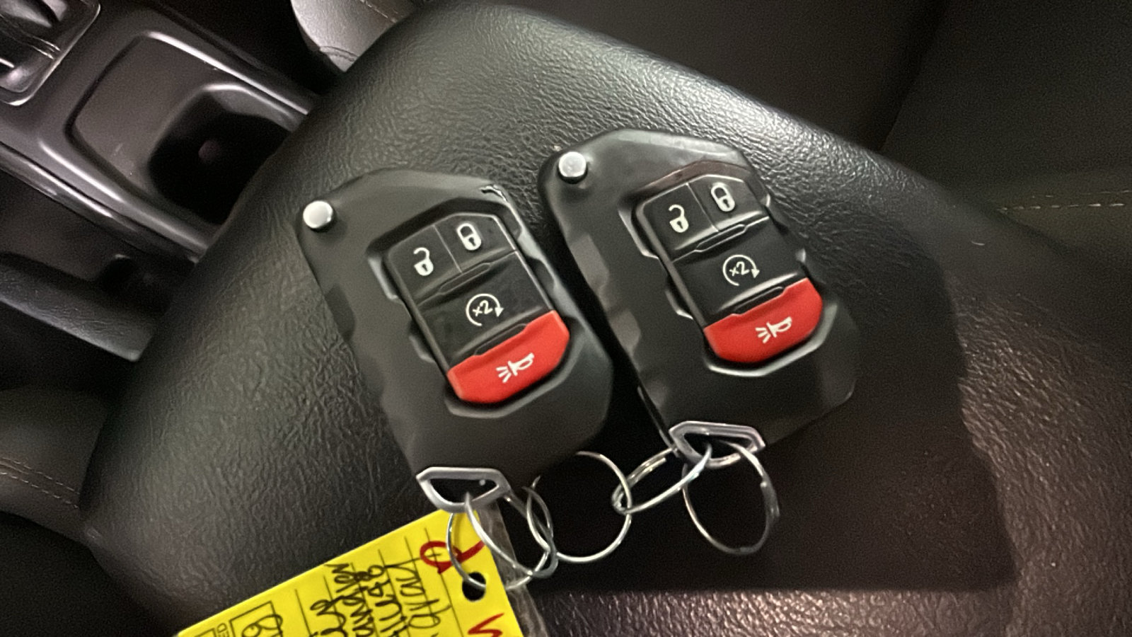 Used 2024 Jeep Wrangler Unlimited w/ Convenience Group AWD/4WD image 24