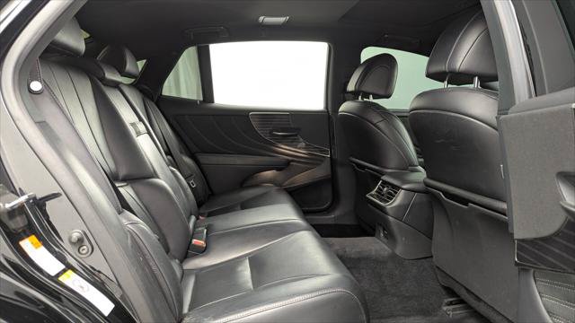 Used 2018 Lexus LS 500h AWD image 18