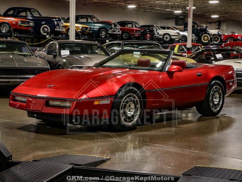 Used 1986 Chevrolet Corvette Convertible image 4