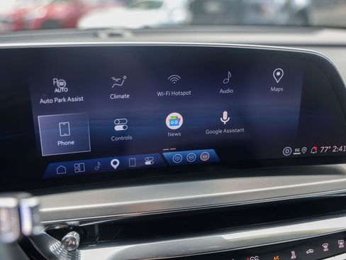 Used 2025 Cadillac Lyriq Sport AWD/4WD image 15