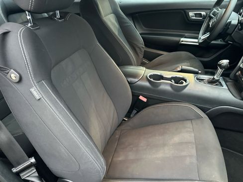 Used 2019 Ford Mustang Coupe image 10
