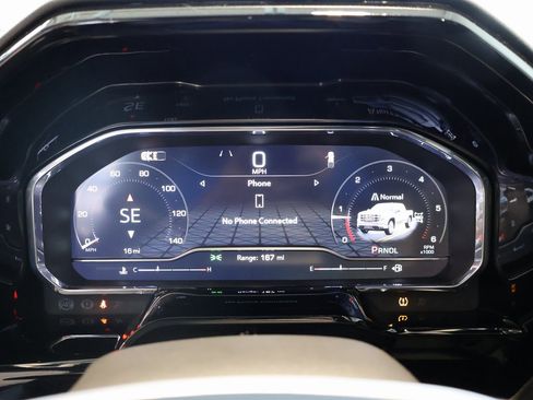 Used 2025 GMC Sierra 1500 Elevation image 22