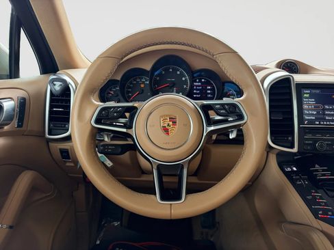 Used 2016 Porsche Cayenne AWD/4WD image 28