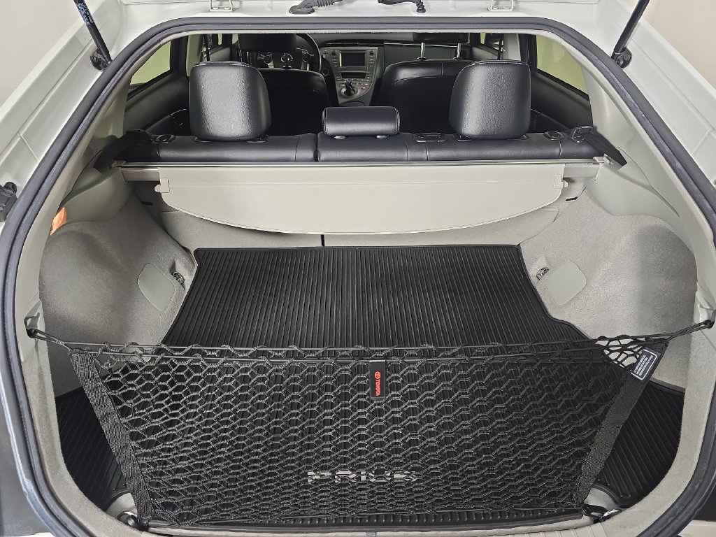 Used 2015 Toyota Prius Persona Series FWD image 30