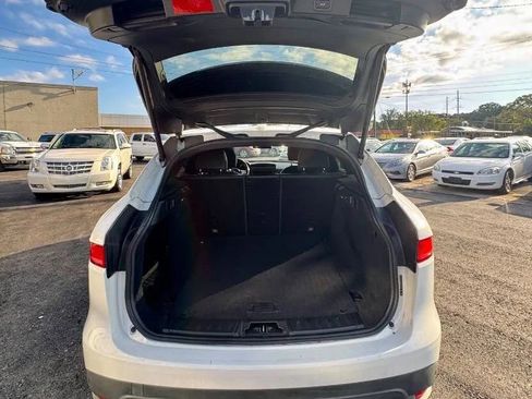 Used 2018 Jaguar F-PACE Prestige image 6