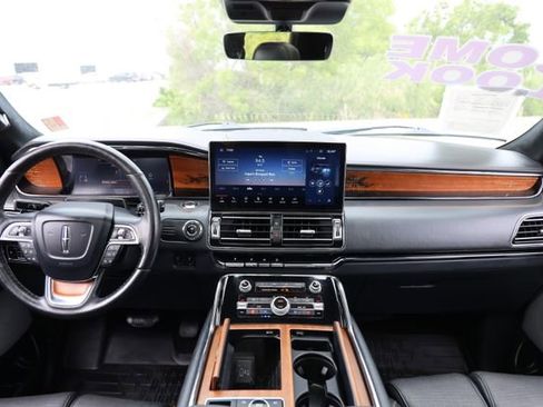 Used 2023 Lincoln Navigator L Black Label AWD/4WD image 11