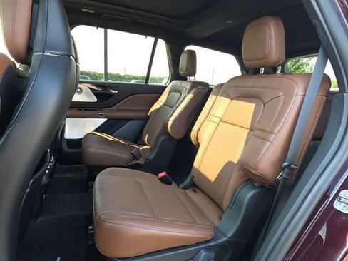 Used 2024 Lincoln Aviator Reserve w/ Equipment Group 201A AWD/4WD image 18