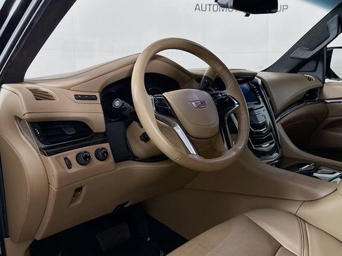 Used 2019 Cadillac Escalade ESV Platinum AWD/4WD image 9
