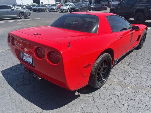 Used 2004 Chevrolet Corvette Z06 w/ Memory Package RWD image 9