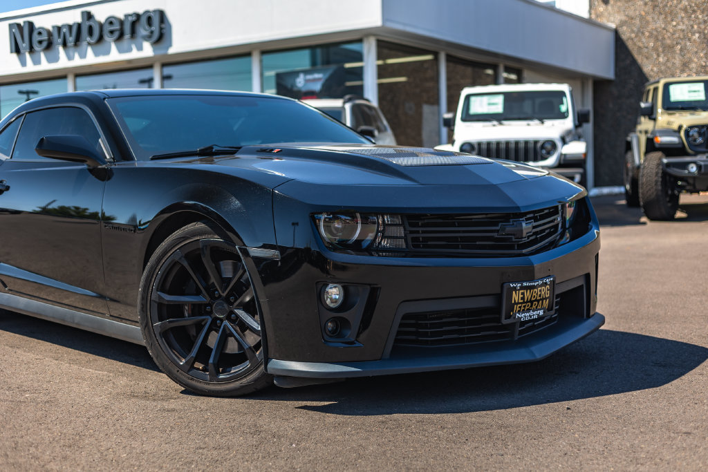 Used 2013 Chevrolet Camaro ZL1 RWD image 3