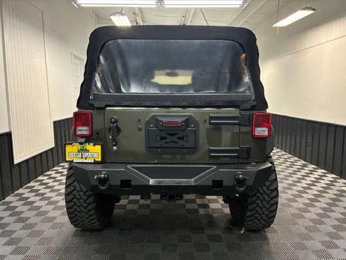 Used 2015 Jeep Wrangler Unlimited Sport w/ Quick Order Package 24S AWD/4WD image 5