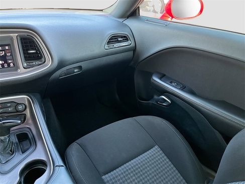 Used 2021 Dodge Challenger R/T w/ Blacktop Package image 21