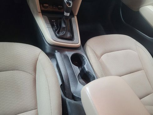 Used 2020 Hyundai Elantra SE FWD image 26