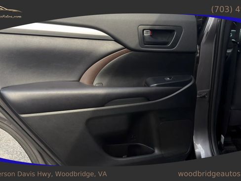 Used 2019 Toyota Highlander Plus image 27