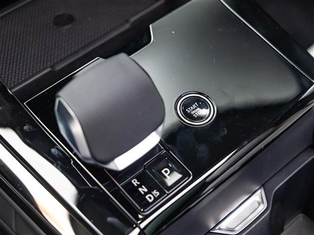 New 2027 Land Rover Range Rover Sport Battersea AWD/4WD image 28