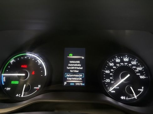 Used 2024 Toyota Sienna XLE image 30