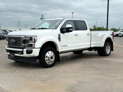 Used 2020 Ford F450 Platinum w/ FX4 Off-Road Package image 4