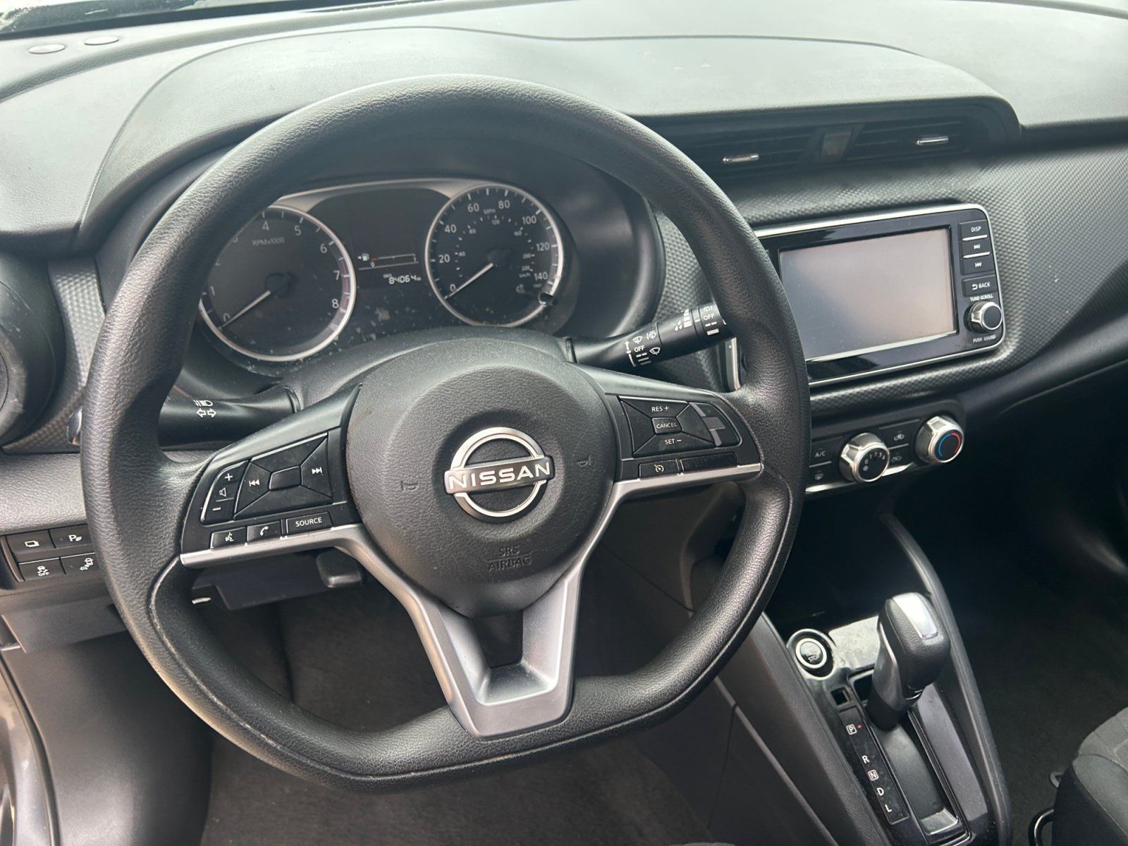 Used 2022 Nissan Kicks S FWD image 17