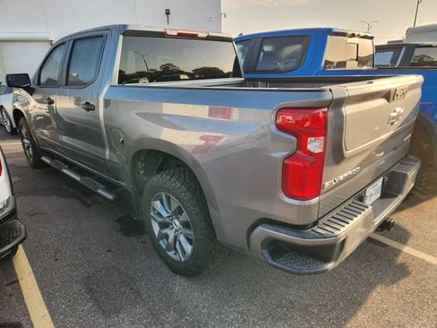 Used 2021 Chevrolet Silverado 1500 Custom RWD image 3