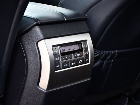 Used 2018 Lexus GX 460 Premium AWD/4WD image 25