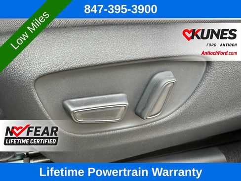 Used 2025 Toyota Sienna LE image 34