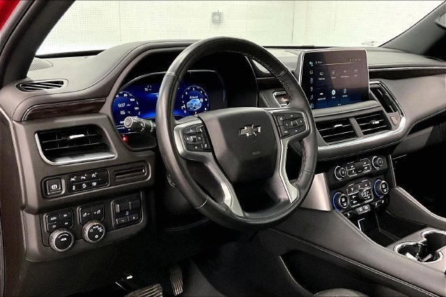Used 2024 Chevrolet Tahoe Z71 w/ Luxury Package AWD/4WD image 16