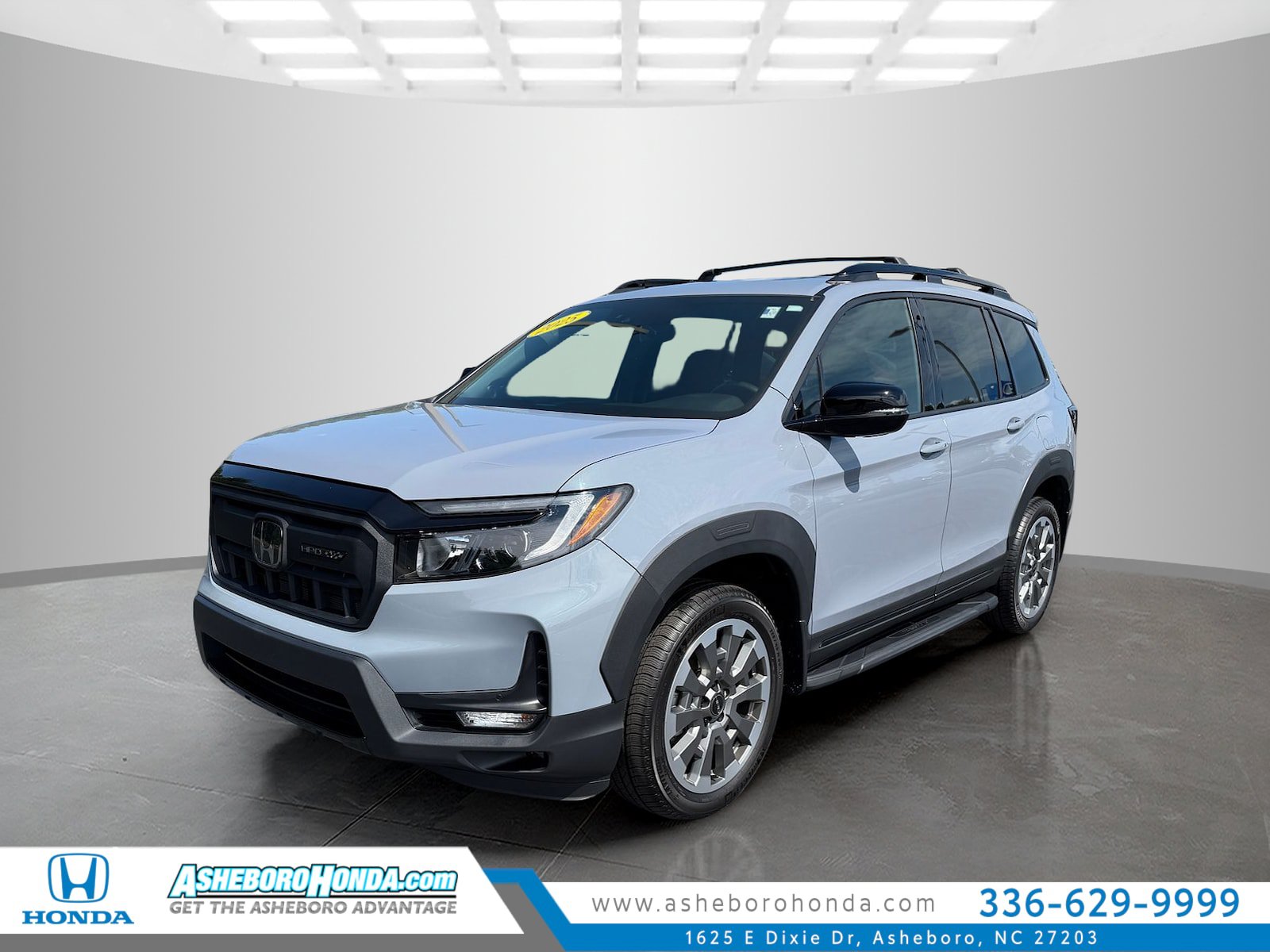 Used 2025 Honda Passport Black Edition image 1