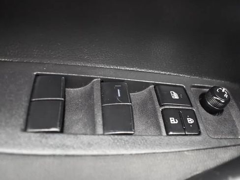 Used 2024 Toyota Corolla LE FWD image 20