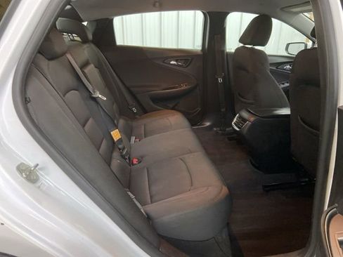 Used 2018 Chevrolet Malibu LT image 14