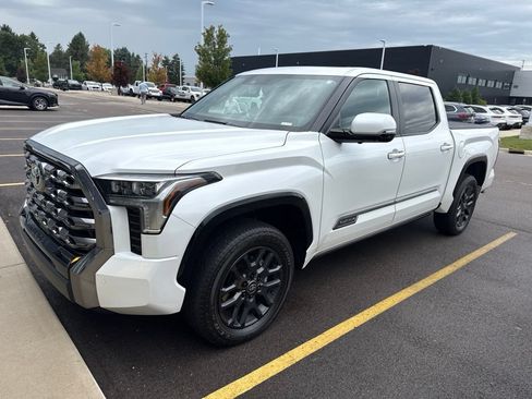 Used 2025 Toyota Tundra Platinum AWD/4WD image 1