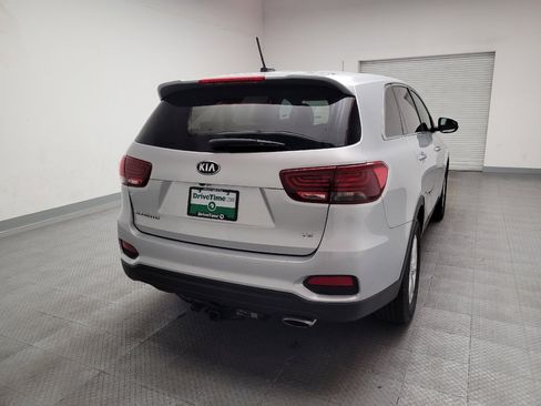 Used 2019 Kia Sorento FWD V6 image 7