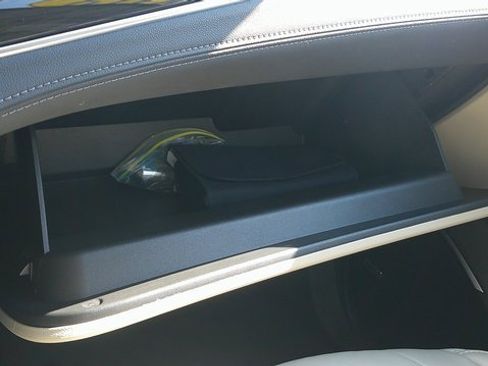 Used 2019 Buick Enclave Premium image 19