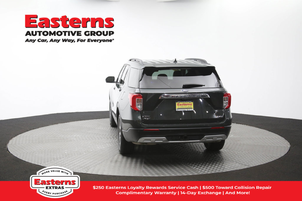 Used 2023 Ford Explorer XLT w/ Equipment Group 202A AWD/4WD image 42