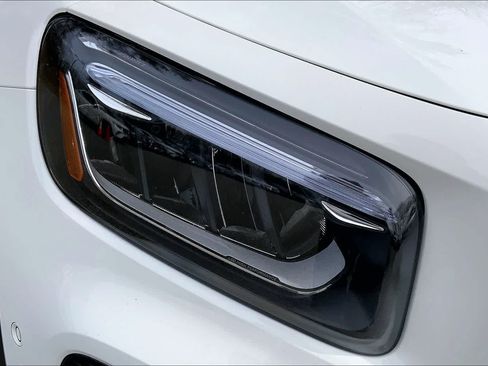 Certified 2026 Mercedes-Benz GLB 250 4MATIC image 17
