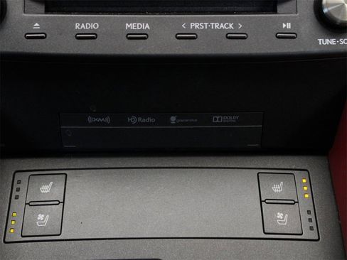 Used 2016 Lexus RC 200t image 19