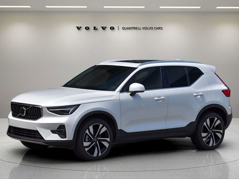 Certified 2025 Volvo XC40 B5 Ultra w/ Protection Package Premier image 8
