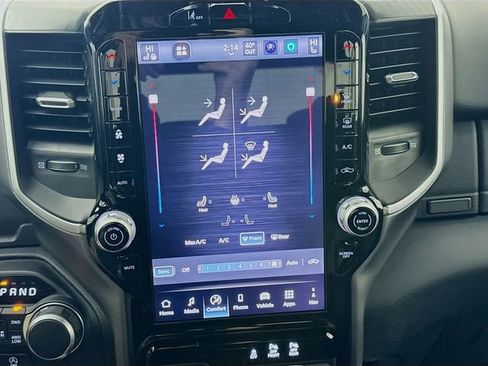 New 2026 RAM 1500 4x4 Crew Cab image 16