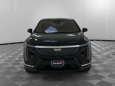 Certified 2025 Cadillac Optiq Luxury 2 w/ LPO, Floor Liner Package AWD/4WD image 8