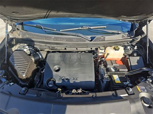 Certified 2020 Chevrolet Traverse LT w/ Driver Confidence II Package image 29