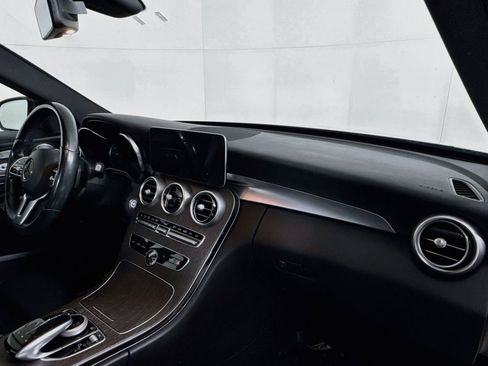Used 2019 Mercedes-Benz C 300 4MATIC Sedan image 31