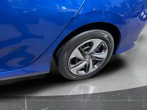 Used 2019 Honda Civic LX image 11