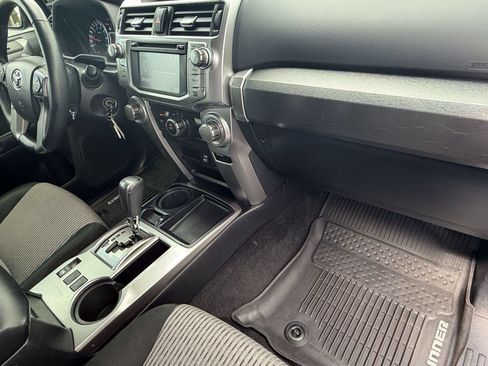 Used 2018 Toyota 4Runner SR5 RWD image 35