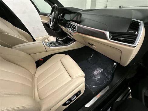 Used 2022 BMW X5 xDrive45e w/ Parking Assistance Package image 22